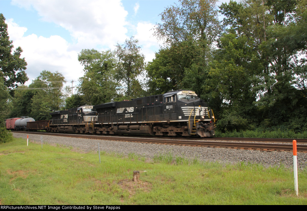 NS 8111 leads train 15T through Cleversburg Junction